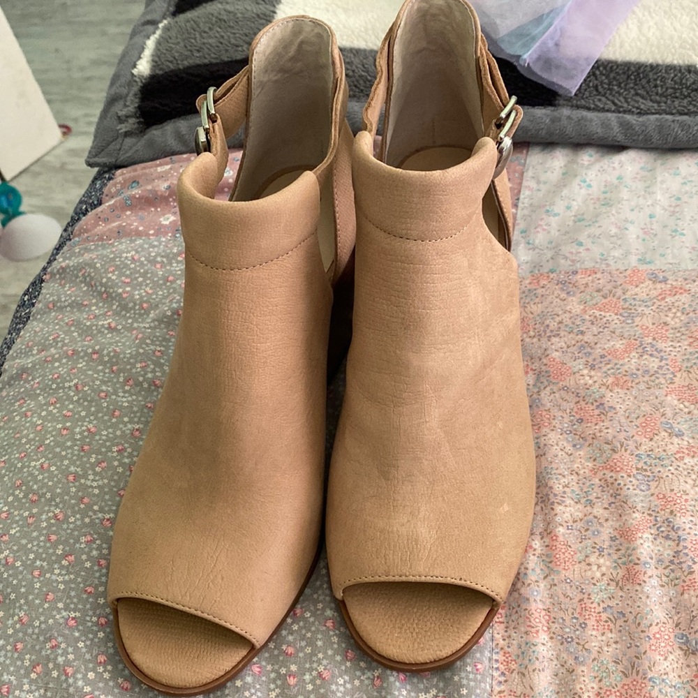Sz. 8 booties